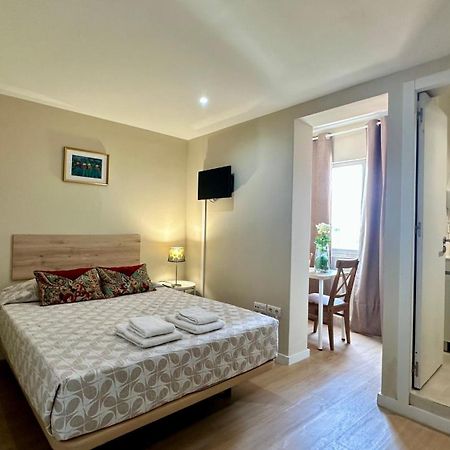 Residencial Duque De Saldanha Hotel Lisbon Bagian luar foto
