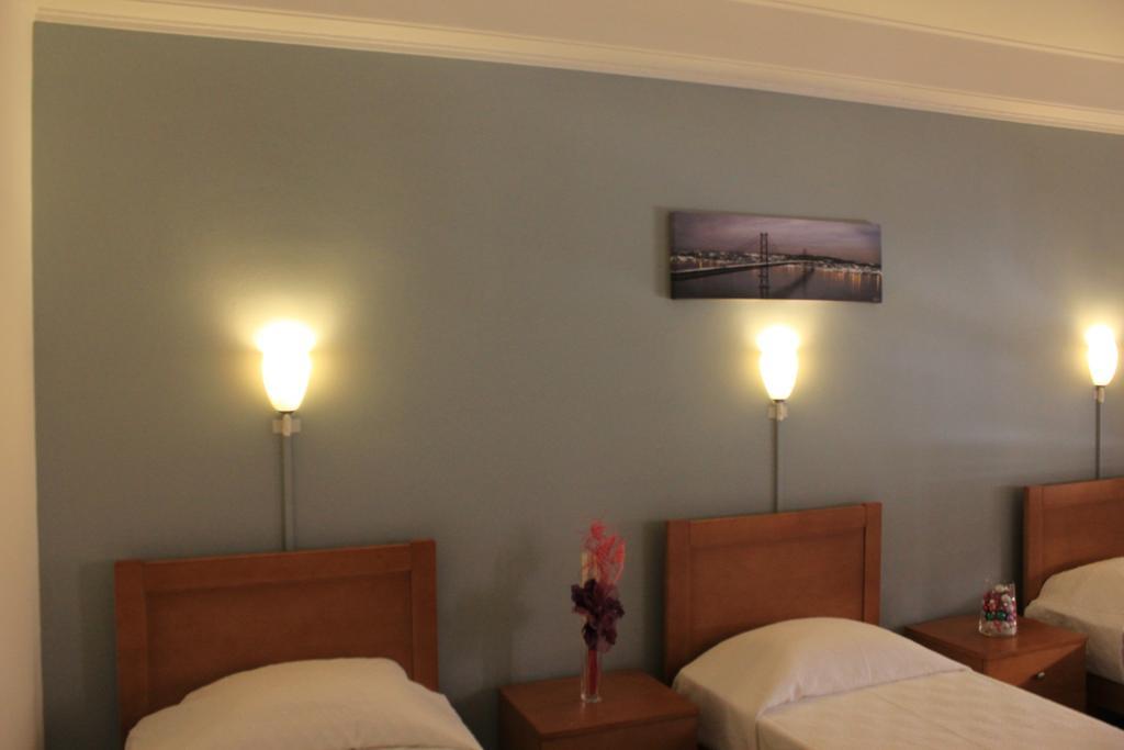Residencial Duque De Saldanha Hotel Lisbon Ruang foto