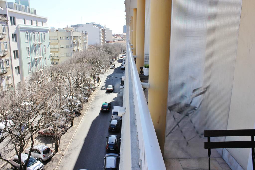 Residencial Duque De Saldanha Hotel Lisbon Bagian luar foto