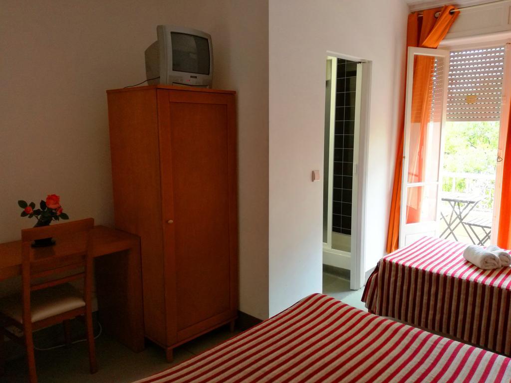 Residencial Duque De Saldanha Hotel Lisbon Bagian luar foto
