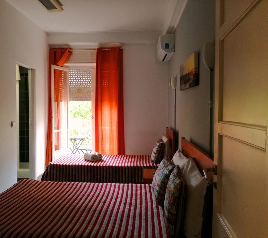 Residencial Duque De Saldanha Hotel Lisbon Bagian luar foto