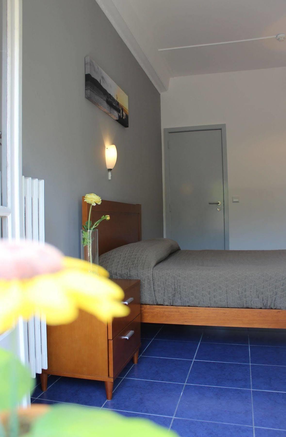 Residencial Duque De Saldanha Hotel Lisbon Bagian luar foto